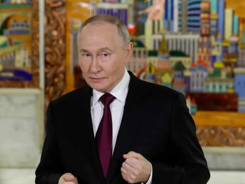 Why Russian Beauty Influencers Are Criticizing Putin over Internet Bans
