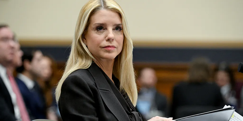 Former US Attorney General Pam Bondi Diagnosed With Thyroid Cancer, Joins Trump AI Advisory Panel