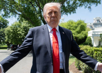 Trump Health Questions Resurface After Unscheduled Dentist Visit in Florida