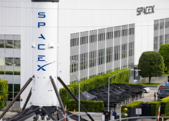 No Colony, No Cash: SpaceX Links Musk’s Pay to Mars Mission