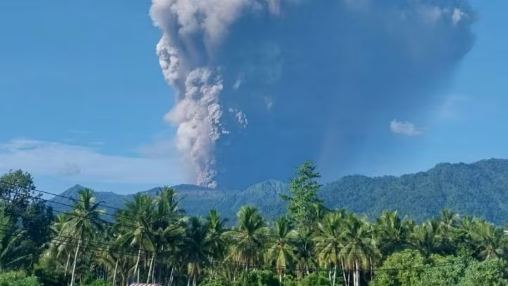 Where is Mount Dukono? Deadly Indonesia Volcano Eruption Kills 3 Hikers As Ash Tower Reaches 10km Into Sky