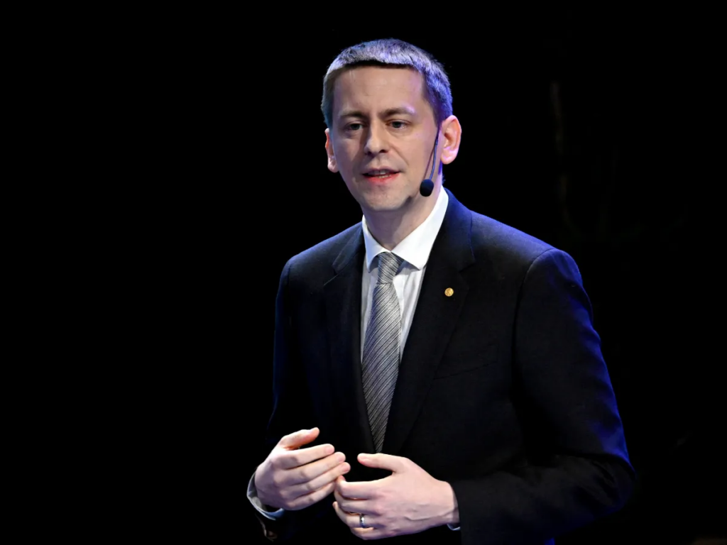Google DeepMind Loses Nobel-Winning VP John Jumper to Anthropic Amid AI Talent War