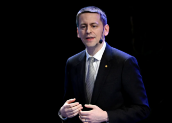Google DeepMind Loses Nobel-Winning VP John Jumper to Anthropic Amid AI Talent War