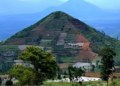 World’s Oldest Pyramid’ Dating back 25,000 Years May Not Be Human-Made: The Gunung Padang Debate Explained