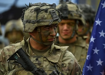 US Troops Could Lose Phone Privileges as Commander Warns Iran Is Tracking Their Posts