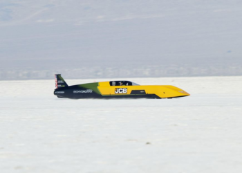 JCB Hydromax: Hydrogen Car Breaks World Speed Land Record at 653.9 km/h in Utah
