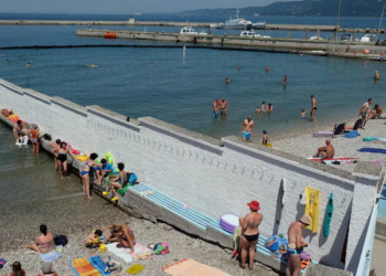 Italy’s 123-Year-Old Segregated Beach Draws Record Crowds After Sexism Row