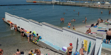 Italy’s 123-Year-Old Segregated Beach Draws Record Crowds After Sexism Row