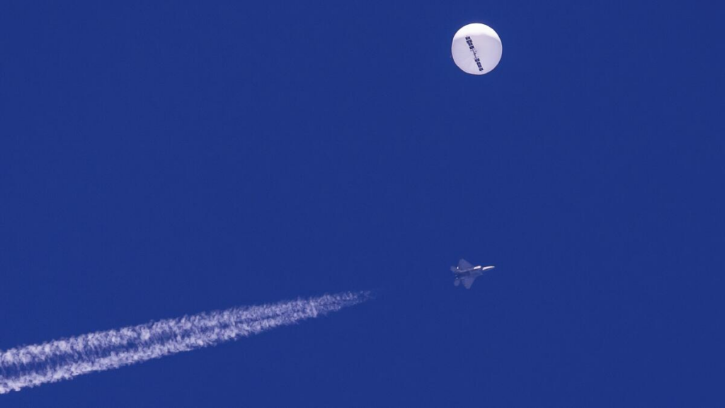 Ukrainian Astronomers Claim Giant UFOs Spotted on Moon Moving at 39,600 KMPH
