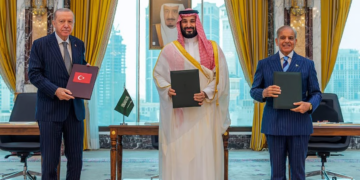 Houthi Attacks Near Mecca Put New Saudi-Turkey-Pakistan Defense Pact Under Pressure