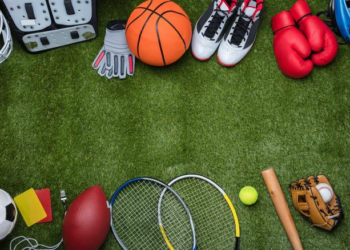 Put ten sports bettors in front of the same Saturday football schedule, and you will probably get ten fairly different approaches. One person will have everything picked out before lunch. Another will refuse to place anything until the game has started.
