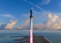 Mysterious Blue Streak Spotted During SpaceX Starship Flight 14 Sparks UFO Theories
