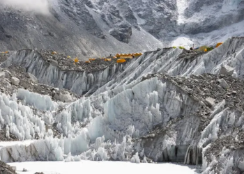Human Urine Is Melting Ice at Mount Everest’s Base Camp. But It Is Not The Biggest Threat