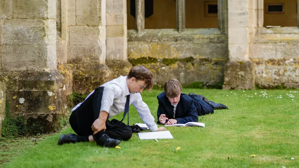 UK school Winchester College is limiting routine laptop use and prioritizing pen and paper, citing concerns about distractions and classroom concentration.
