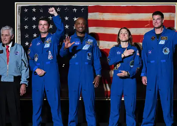219,666…219,669: When Artemis II Commander Feared The Crew Might Never Return From Space