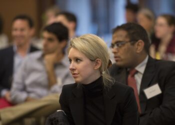 Elizabeth Holmes speaking at a Pentagon event in 2013